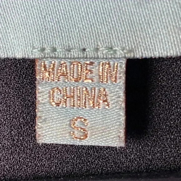 SKIES ARE BLUE WO SIZE 6 BLACK DRESS FLORAL EMBROIDERED HEART DESIGN BELL SLEEVE - Picture 8 of 14